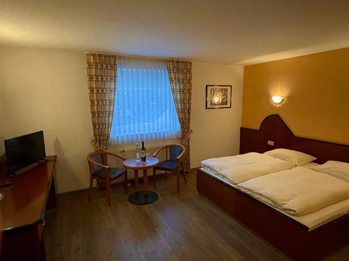Hotel Haus Hubertus Elsdorf 외부 사진