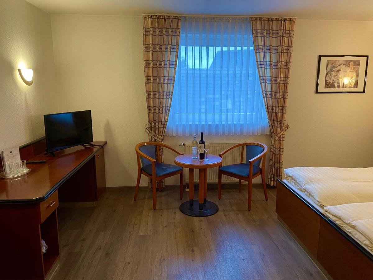 Hotel Haus Hubertus Elsdorf 외부 사진