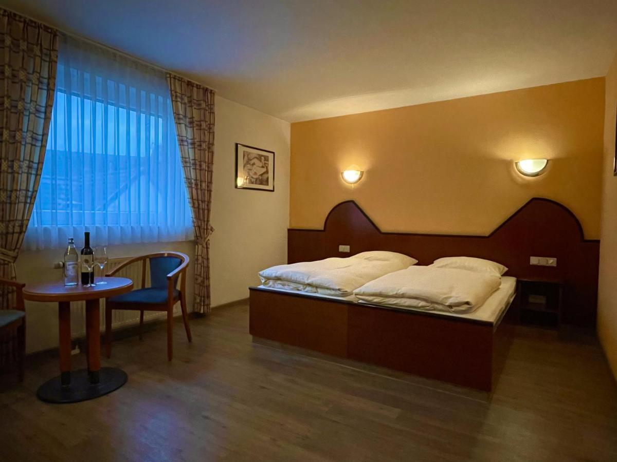 Hotel Haus Hubertus Elsdorf 외부 사진