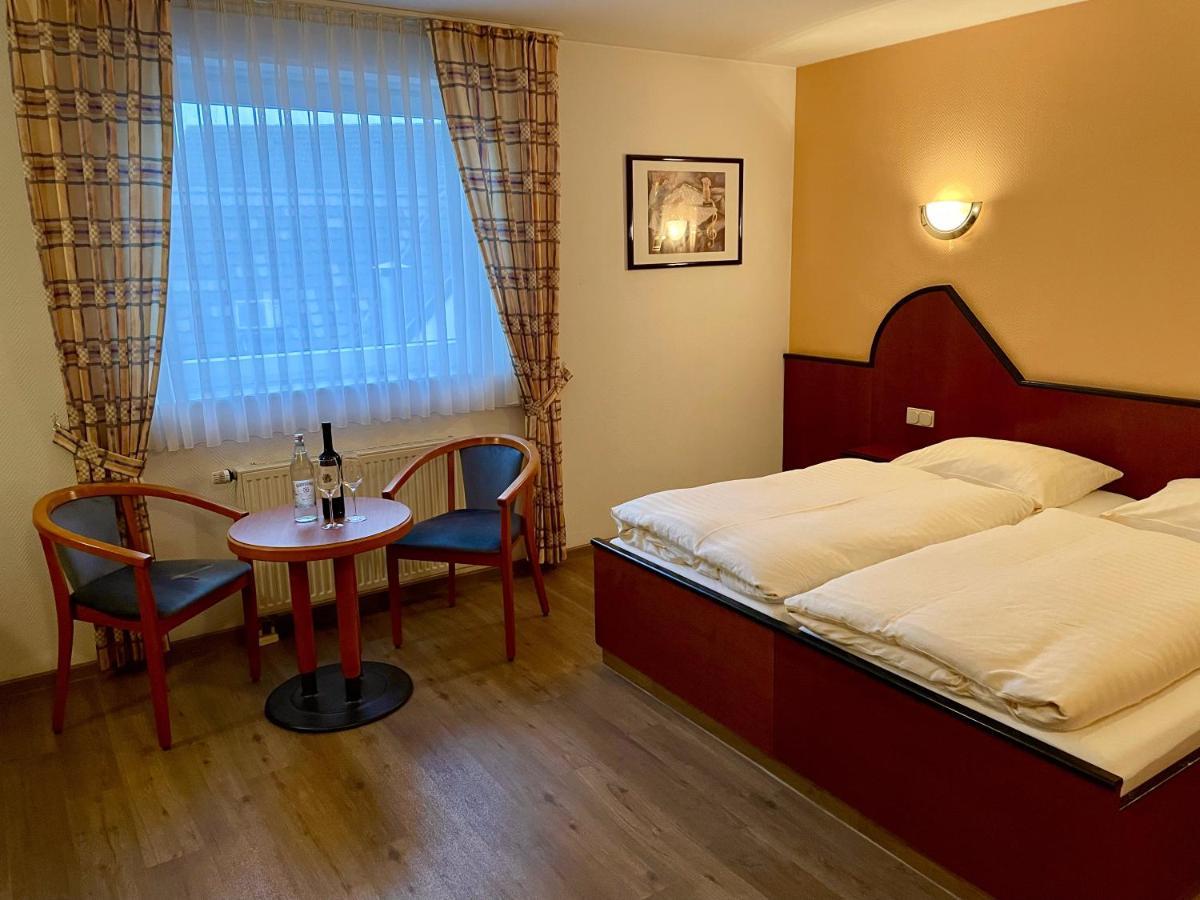Hotel Haus Hubertus Elsdorf 외부 사진