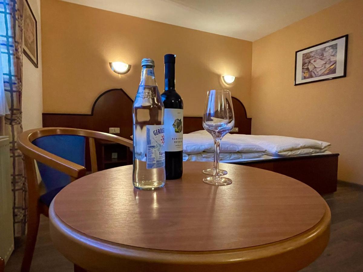 Hotel Haus Hubertus Elsdorf 외부 사진