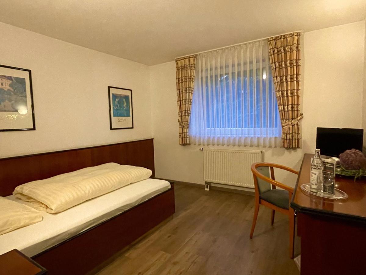 Hotel Haus Hubertus Elsdorf 외부 사진